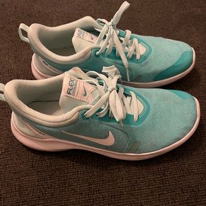 Nike flex experience 8. Size 7.5